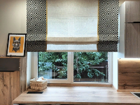 Римские шторы в интерьере кухни + фото